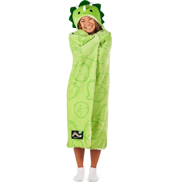 NWT❤️🔥Squishmallows "Tristan" the Stegosaurus Super Soft Hooded Throw❤️ - Picture 2 of 9